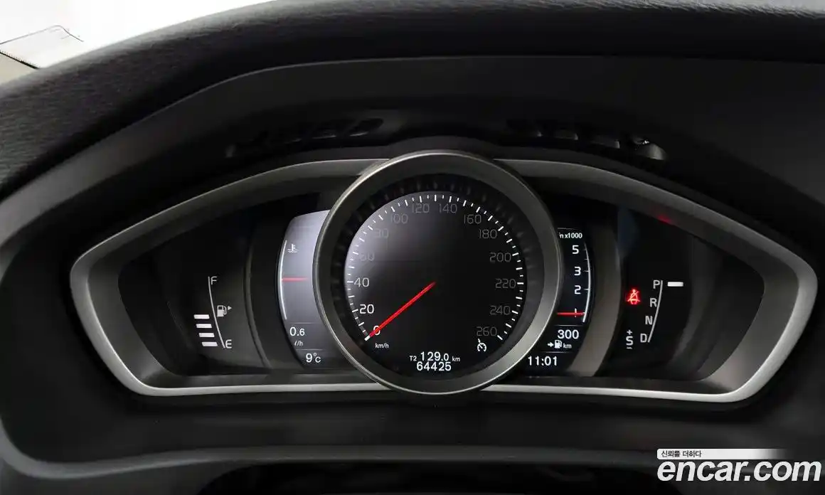 Volvo V40 2018 2.0 гидро в Москве № 250955, фото 8