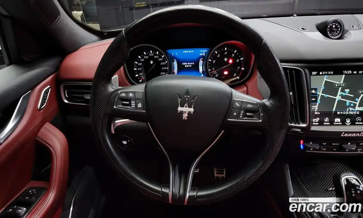 Maserati Levante 2017 3.0 гидро в Москве № 255951, фото 13