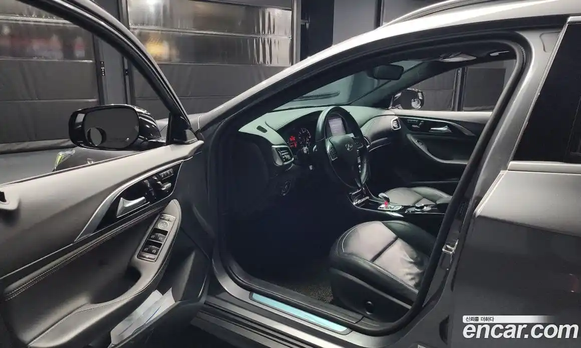 Infiniti QX30 2019 2.0 гидро в Москве № 256140, фото 10
