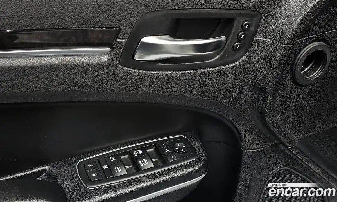 Chrysler 300C 2014 3.6 гидро в Москве № 256751, фото 17