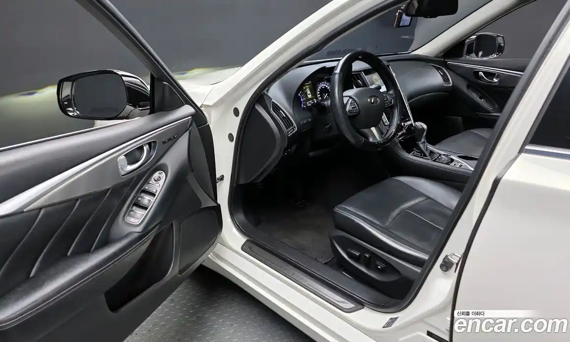 Infiniti Q50 2015 2.1 гидро в Москве № 284170, фото 11