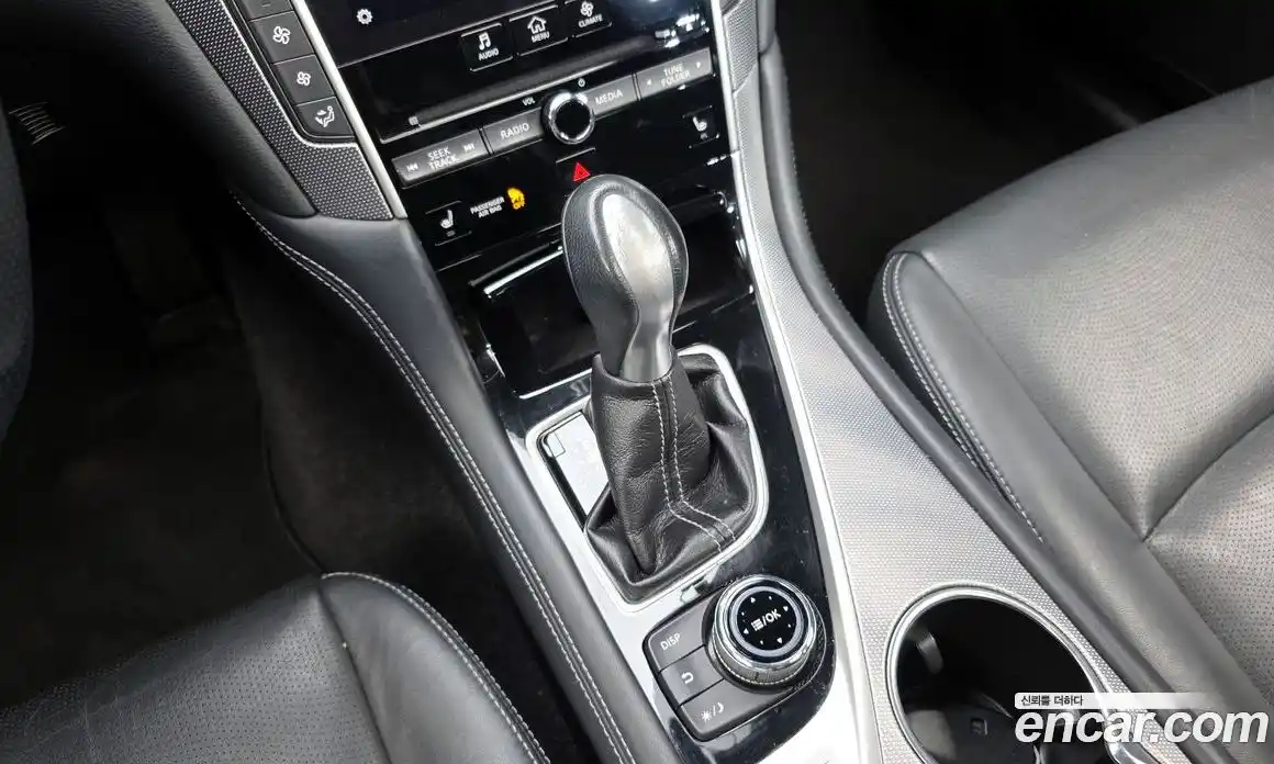 Infiniti Q50 2015 2.1 гидро в Москве № 284170, фото 9