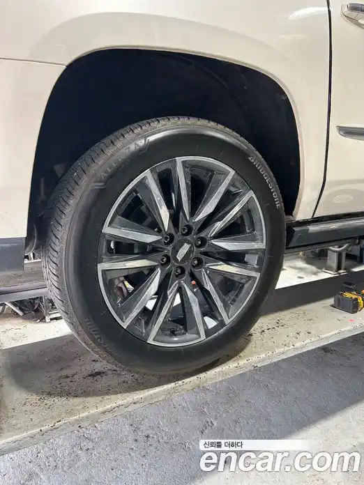Cadillac Escalade 2015 6.2 гидро в Москве № 295845, фото 8