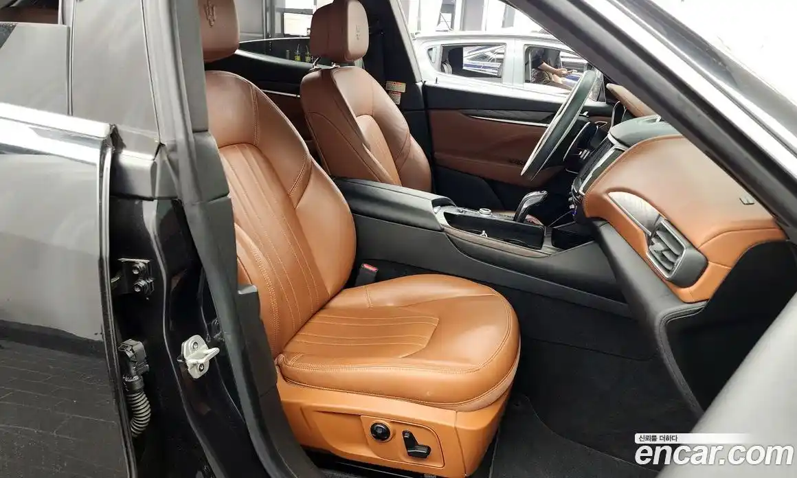 Maserati Levante 2019 3.0 гидро в Москве № 304461, фото 11