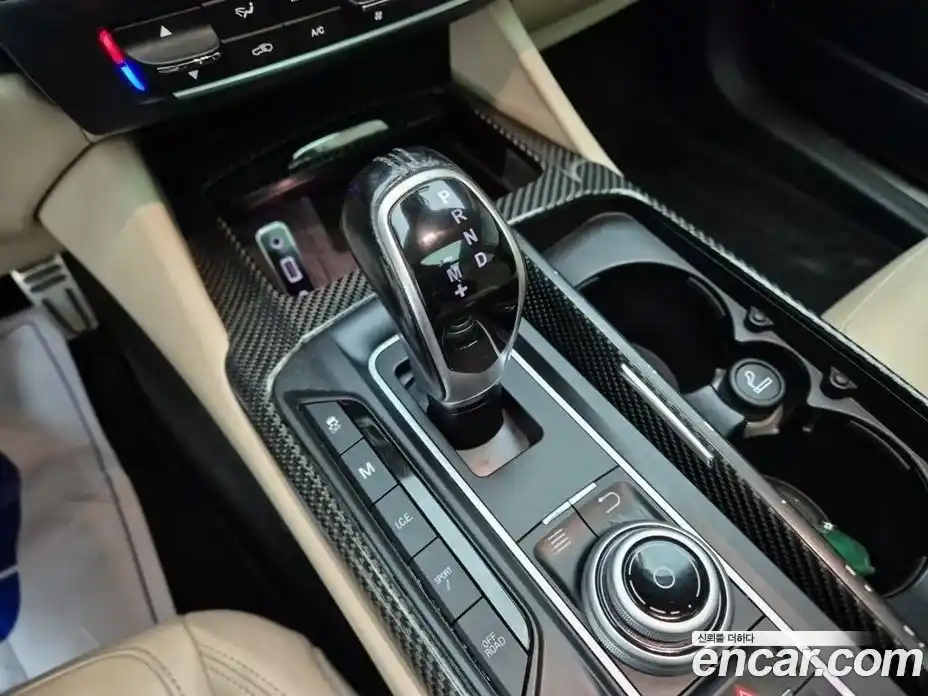 Maserati Levante 2017 3.0 гидро в Москве № 304825, фото 16