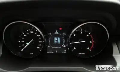 Land Rover Range-Rover Evoque 2019 2.0 гидро в Москве № 333127, миниатюра 8
