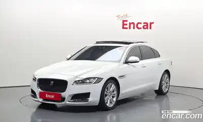 Jaguar XF, 2016