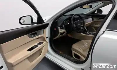 Jaguar XF 2016 2.0 гидро в Москве № 335817, миниатюра 10