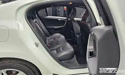 Volvo S60 2015 2.0 гидро в Москве № 344267, миниатюра 12