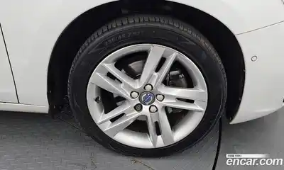 Volvo S60 2015 2.0 гидро в Москве № 344267, миниатюра 5