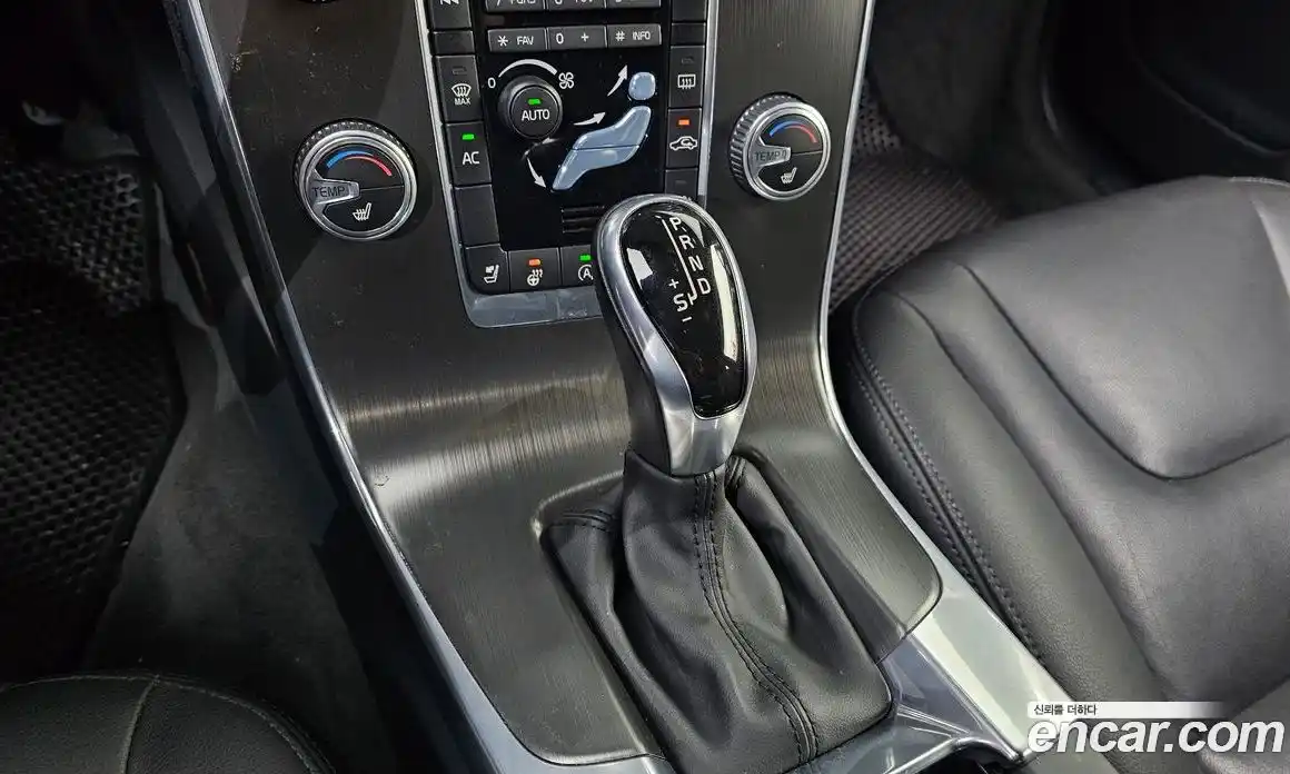 Volvo S60 2015 2.0 гидро в Москве № 344267, фото 9