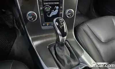 Volvo S60 2015 2.0 гидро в Москве № 344267, миниатюра 9