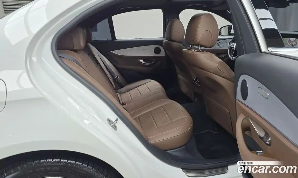 Mercedes-Benz E-Class 2021 2.0 гидро в Москве, фото 12