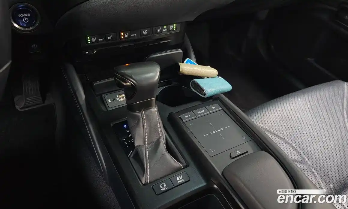 Lexus ES 2019 2.5 гидро в Москве № 398272, фото 8