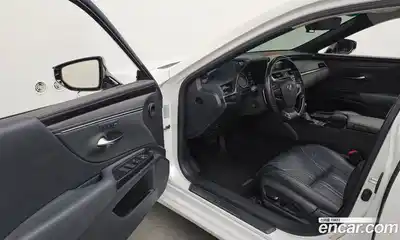 Lexus ES 2019 2.5 гидро в Москве № 398272, миниатюра 9