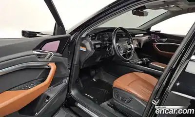 Audi e-tron 2021 0.2 гидро в Москве № 468654, миниатюра 10