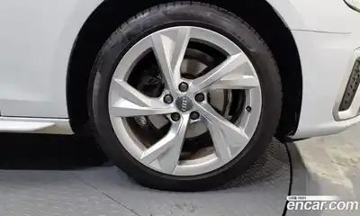 Audi A4 2021 2.0 гидро в Москве № 468846, миниатюра 5