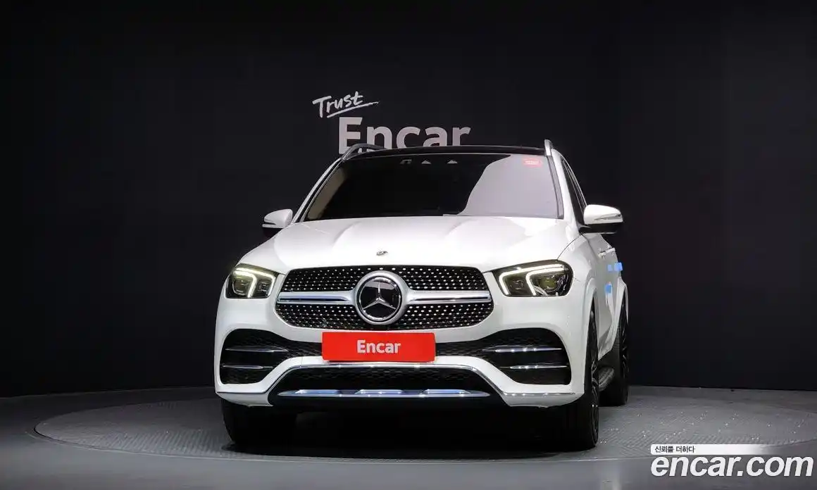 Mercedes-Benz GLE-Class 2023 3.0 гидро в Москве № 543007, фото 3