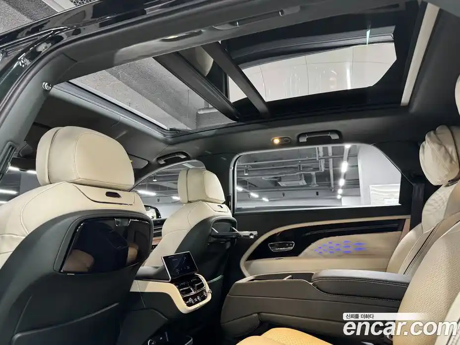 Bentley Bentayga 2024 4.0 гидро в Москве № 611699, фото 14