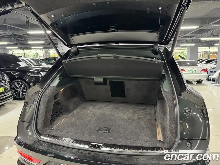 Bentley Bentayga 2024 4.0 гидро в Москве № 611699, фото 15