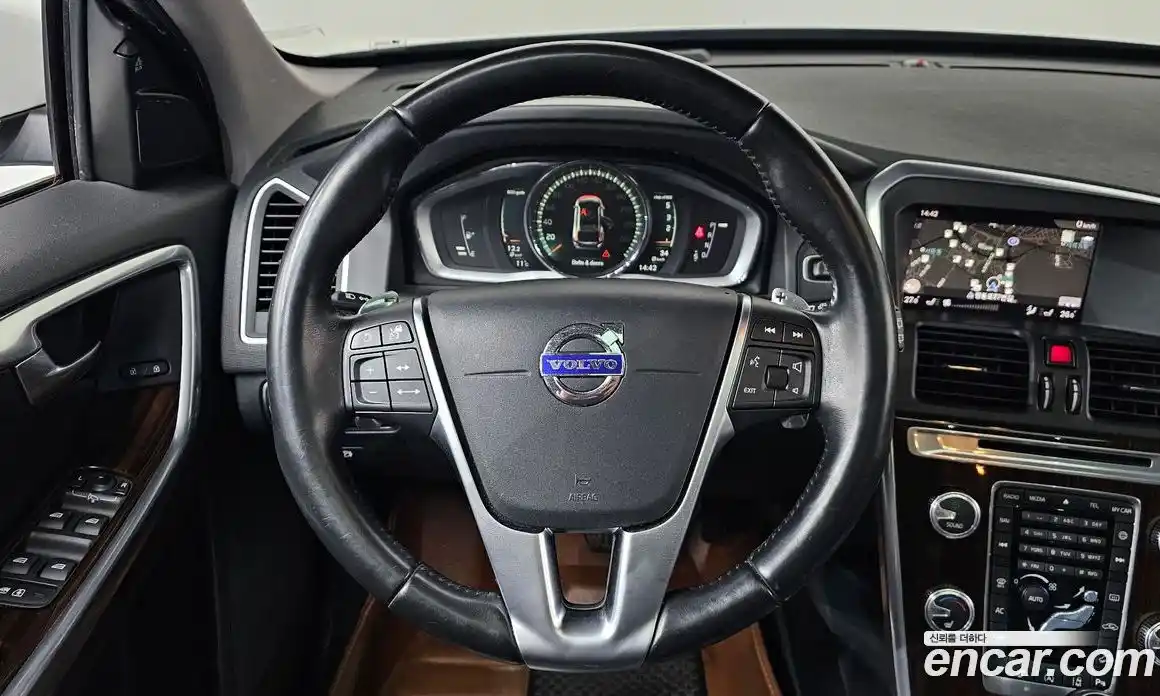 Volvo XC60 2017 2.4 гидро в Москве № 626413, фото 12