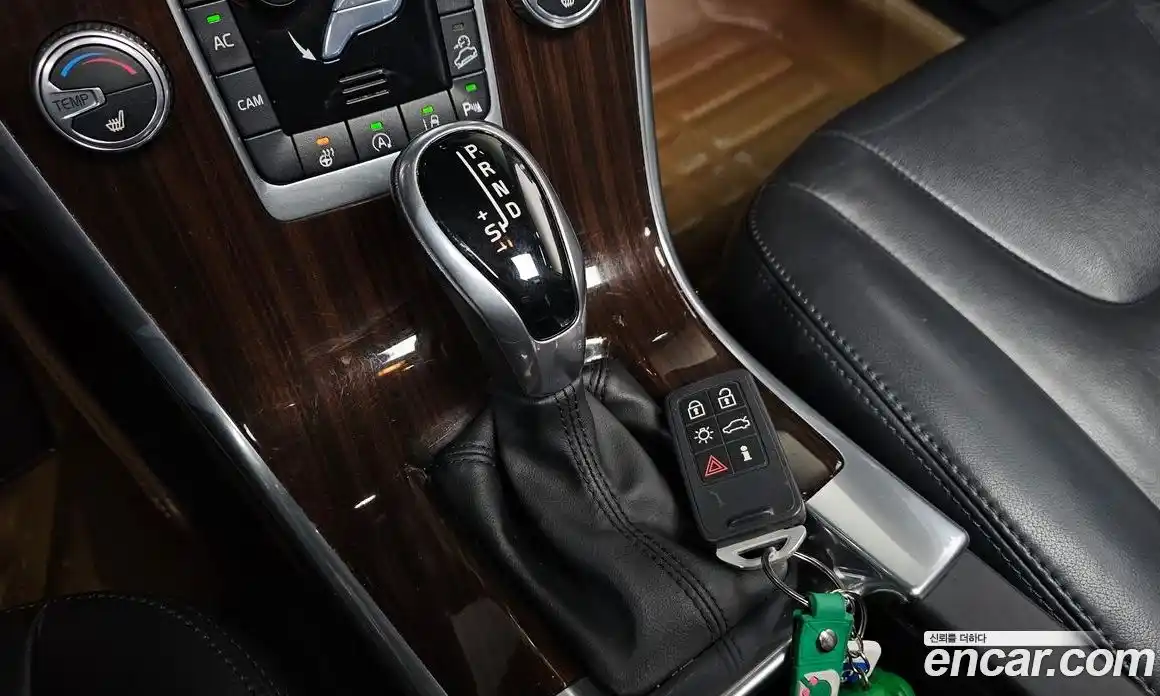 Volvo XC60 2017 2.4 гидро в Москве № 626413, фото 8