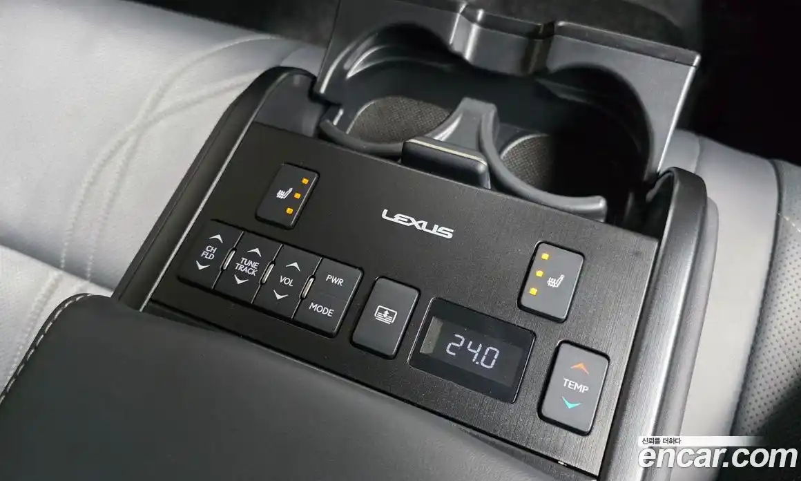 Lexus ES 2023 2.5 гидро в Москве № 628532, фото 18