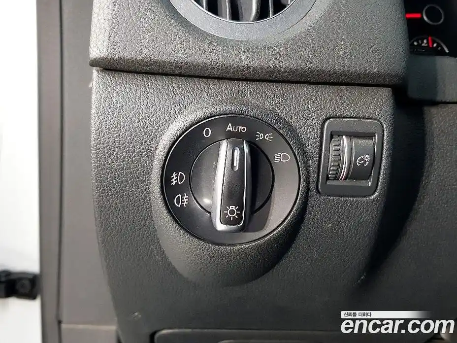 Volkswagen Tiguan 2015 2.0 гидро в Москве № 767310, фото 11