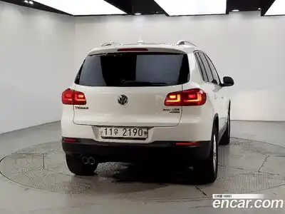 Volkswagen Tiguan 2015 2.0 гидро в Москве № 767310, миниатюра 3
