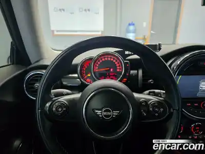 Mini Cooper 2015 1.5 гидро в Москве № 802604, миниатюра 11