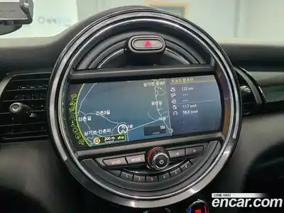 Mini Cooper 2015 1.5 гидро в Москве № 802604, миниатюра 12