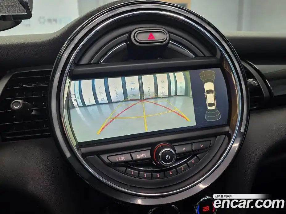 Mini Cooper 2015 1.5 гидро в Москве № 802604, фото 13