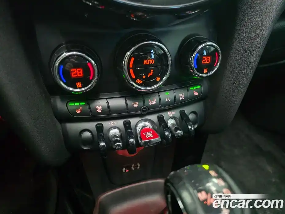 Mini Cooper 2015 1.5 гидро в Москве № 802604, фото 14