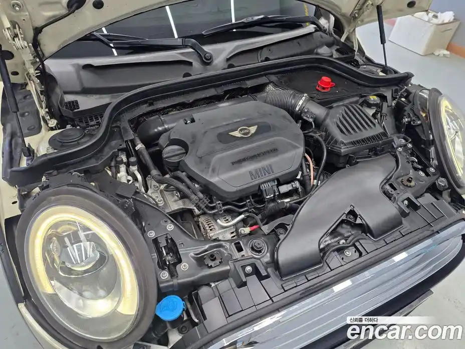 Mini Cooper 2015 1.5 гидро в Москве № 802604, фото 6