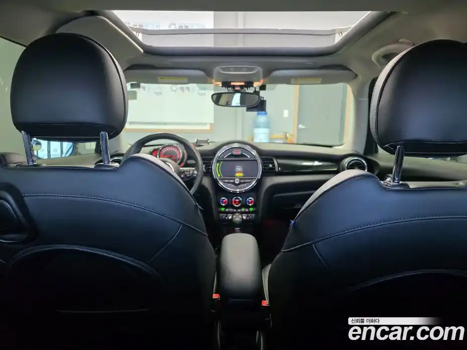 Mini Cooper 2015 1.5 гидро в Москве № 802604, фото 7