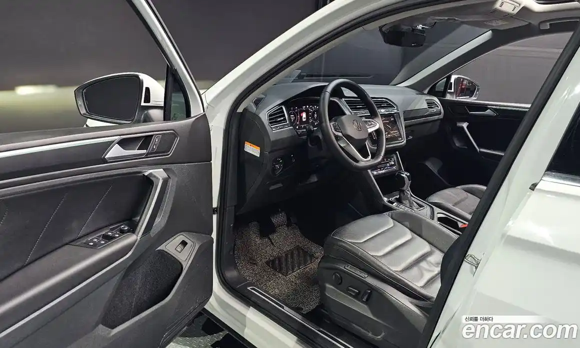 Volkswagen Tiguan 2021 2.0 гидро в Москве № 826233, фото 12