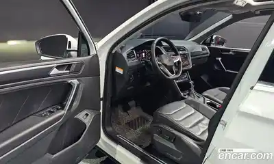Volkswagen Tiguan 2021 2.0 гидро в Москве № 826233, миниатюра 12