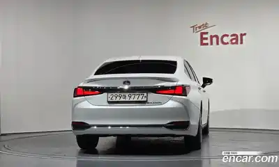 Lexus ES 2023 2.5 гидро в Москве № 862028, миниатюра 4