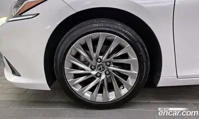 Lexus ES 2023 2.5 гидро в Москве № 862028, миниатюра 5