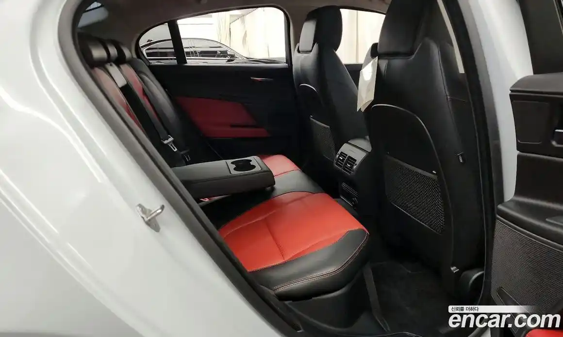 Jaguar XE 2016 2.0 гидро в Москве № 863521, фото 12