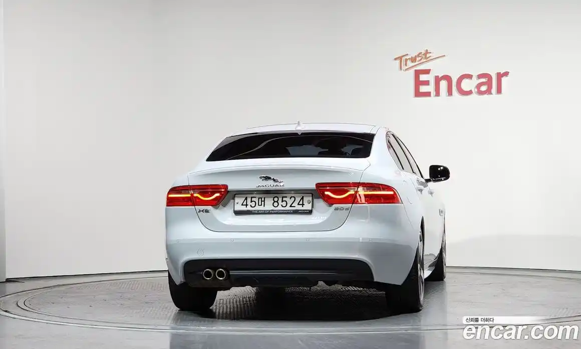 Jaguar XE 2016 2.0 гидро в Москве № 863521, фото 4