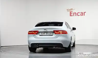 Jaguar XE 2016 2.0 гидро в Москве № 863521, миниатюра 4