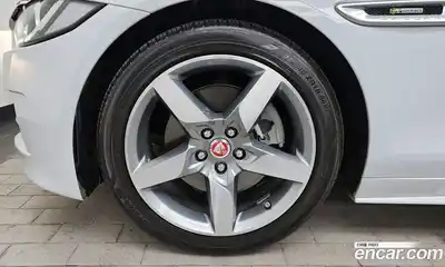 Jaguar XE 2016 2.0 гидро в Москве № 863521, миниатюра 5