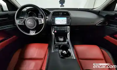 Jaguar XE 2016 2.0 гидро в Москве № 863521, миниатюра 7