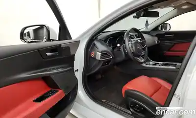 Jaguar XE 2016 2.0 гидро в Москве № 863521, миниатюра 10