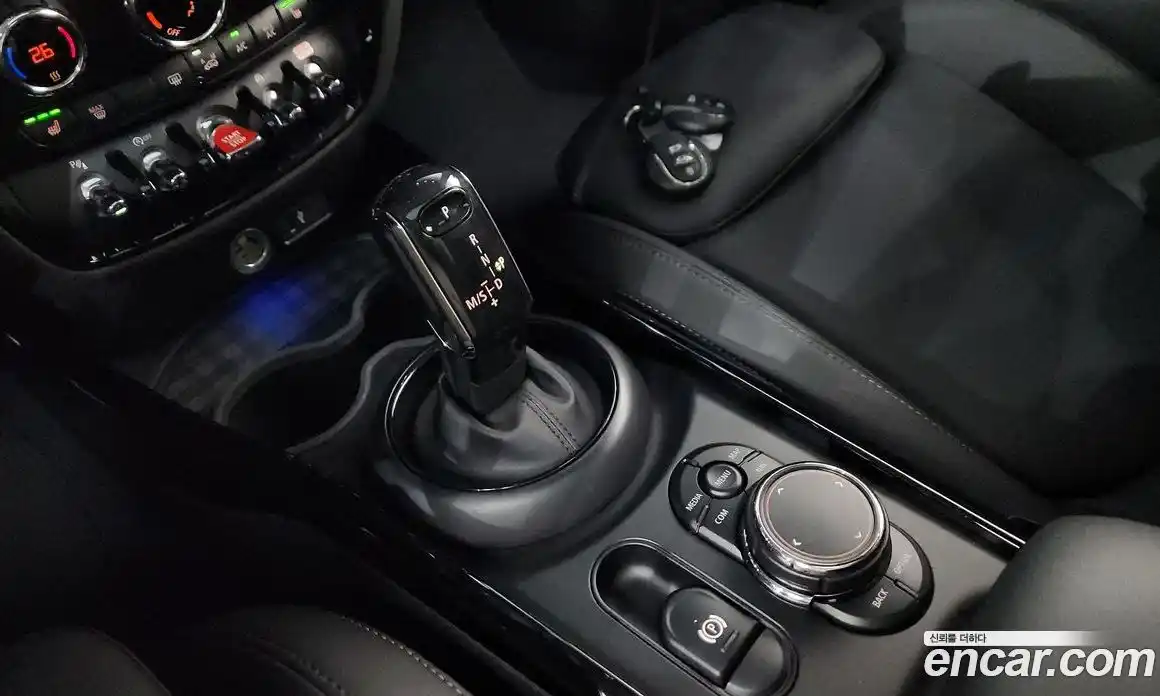 Mini Clubman 2019 2.0 гидро в Москве № 895332, фото 9