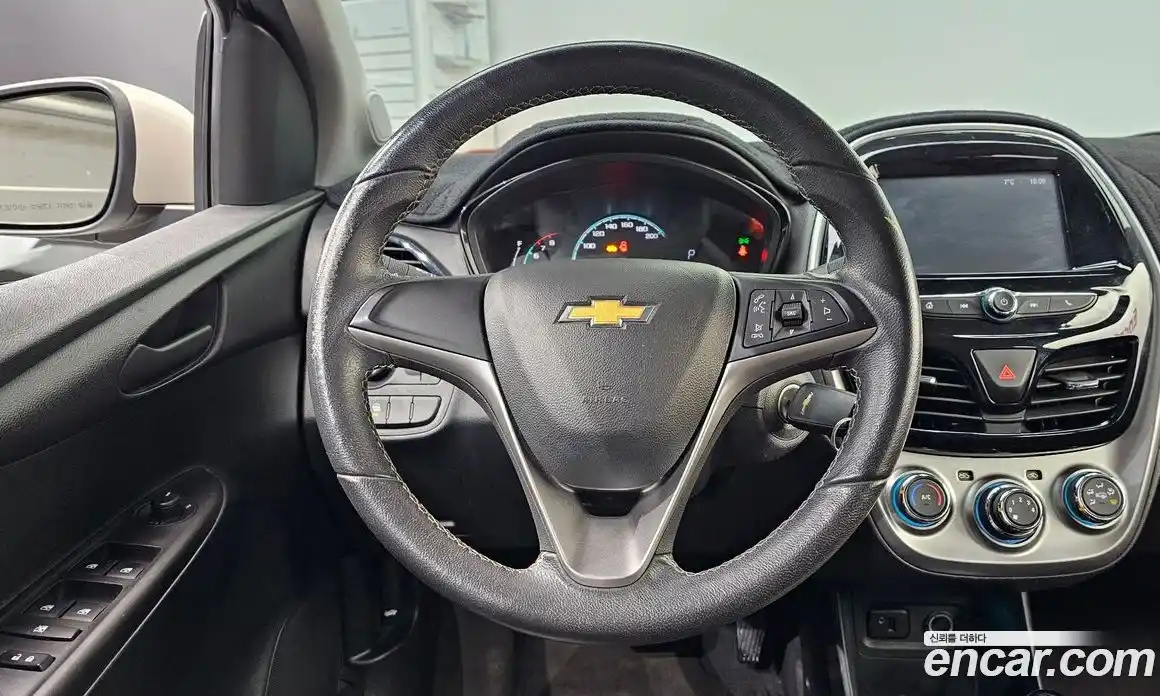 Chevrolet Spark 2017 1.0 Автомат в Москве № 935349, фото 13
