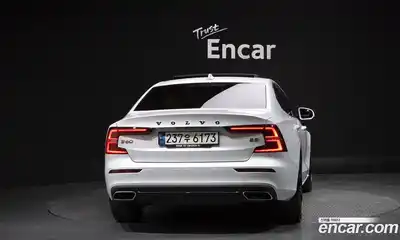 Volvo S60 2021 2.0 гидро в Москве № 972406, миниатюра 3