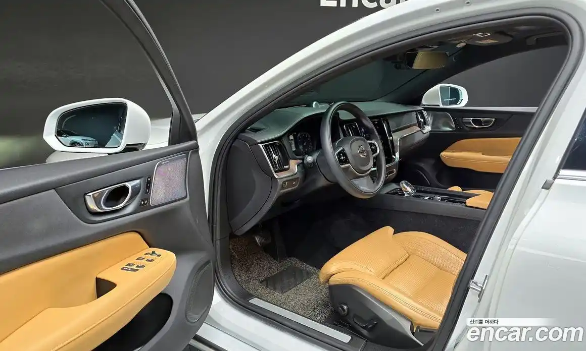 Volvo S60 2021 2.0 гидро в Москве № 972406, фото 10