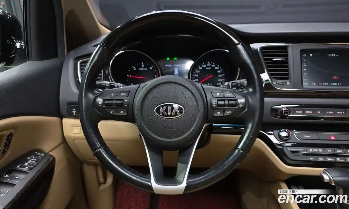 Kia Canival 2018 2.2 гидро в Москве № 972587, фото 13